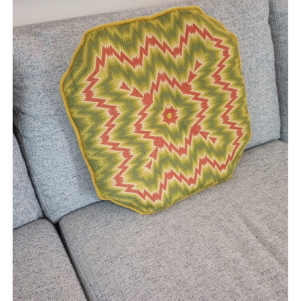 VTG 70s Boho Design Octagonal Yarn Knit Pillow Cushion Pink/Green LARGE 21